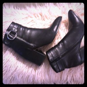 Steven by Steve Madden leather black booties